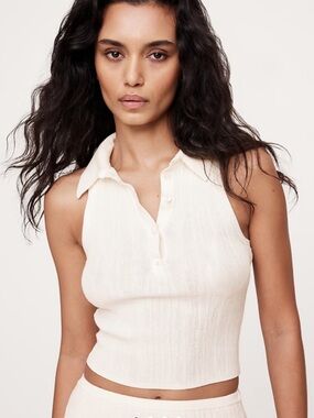 Banana Republic Cream Sleeveless Button crinkly knit Polo Top and skirt